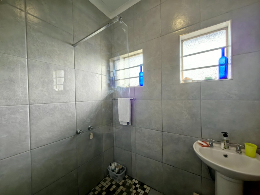 3 Bedroom Property for Sale in Fraaiuitsig Western Cape